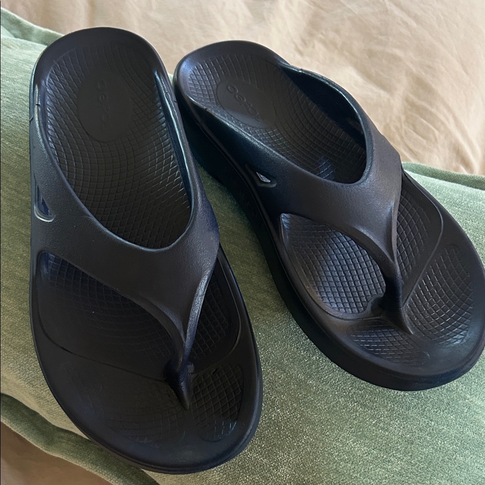 OOFOS Navy Blue Women's Comfort Sandals